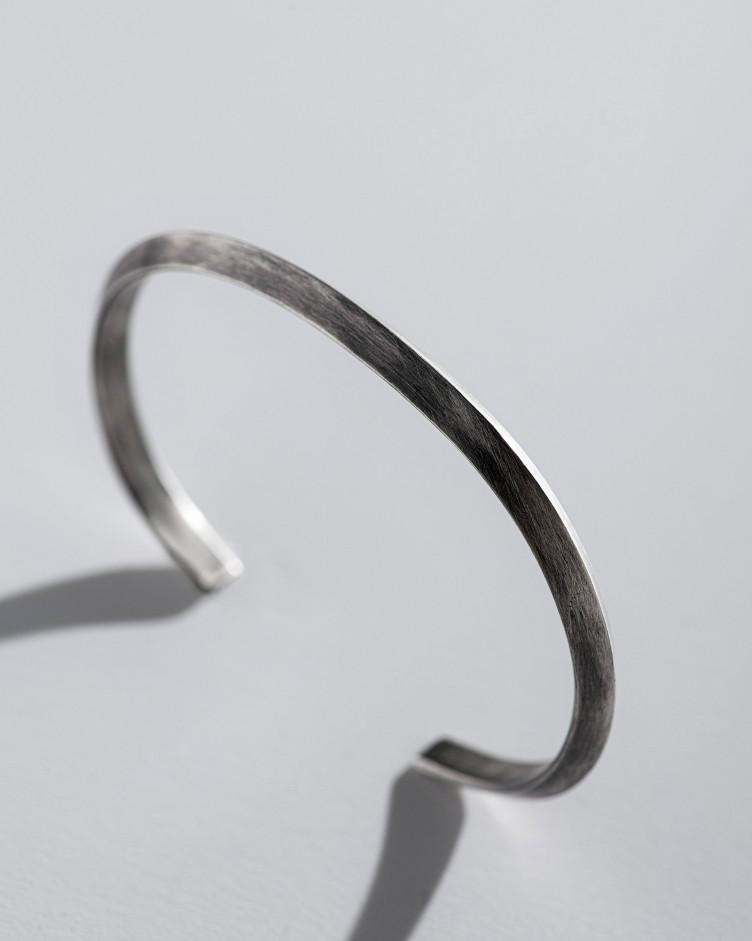 Armreif HINGABE in Sterlingsilber 9