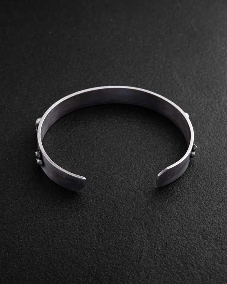 Armreif FLEUR DE LIS. SCHÄDEL in Sterlingsilber 4