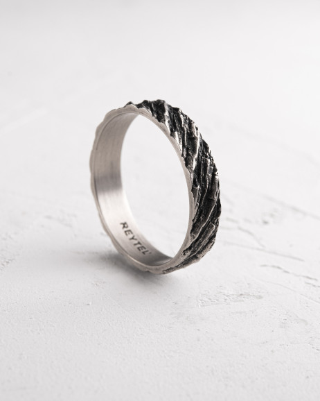 KRIGER-Ring aus Weißgold 3