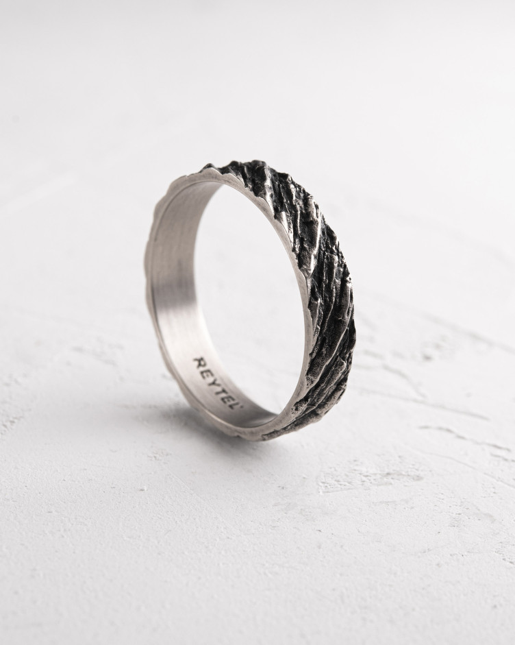 KRIGER-Ring aus Weißgold 3