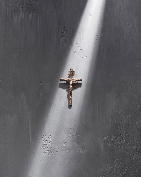 Kreuz KREUZIGUNG VON JESUS CHRISTUS aus Gelbgold S 8