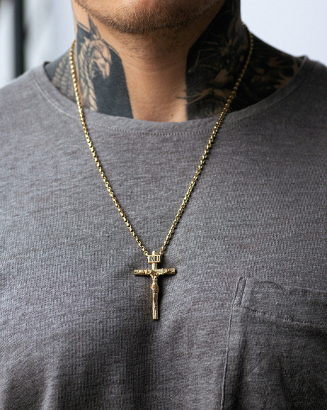 Kreuz aus Gelbgold KREUZIGUNG VON JESUS CHRISTUS M 2