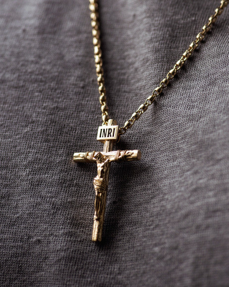 Kreuz aus Gelbgold KREUZIGUNG VON JESUS CHRISTUS M 4