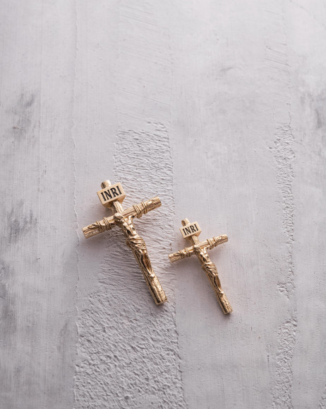 Kreuz aus Gelbgold KREUZIGUNG VON JESUS CHRISTUS M 6