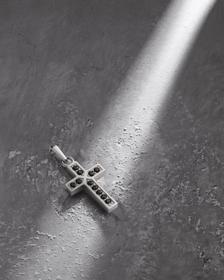 Kreuz FAITH. BLACK STONES aus Weißgold 6