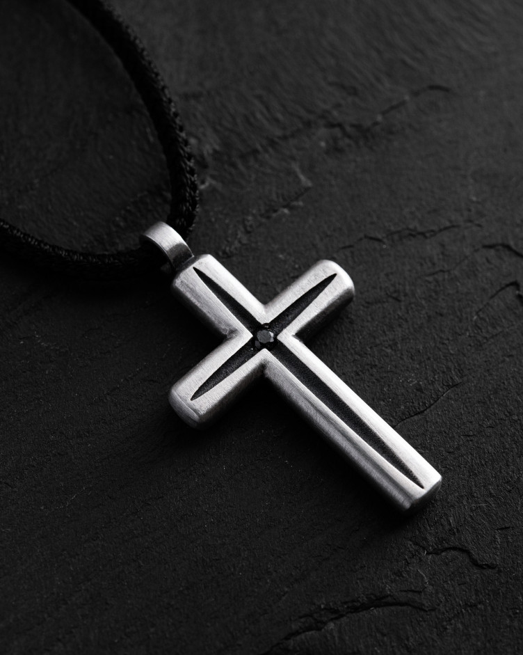 Kreuz LUMEN FIDEI. BLACK STONES in Sterlingsilber