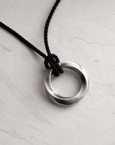 Anhänger INFINITE LOOP (am Band) in Sterlingsilber 4