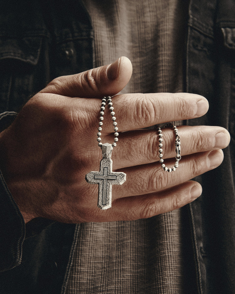Kreuz KALVARIENKREUZ. AUF GOTT VERTRAUEN WIR in Sterlingsilber