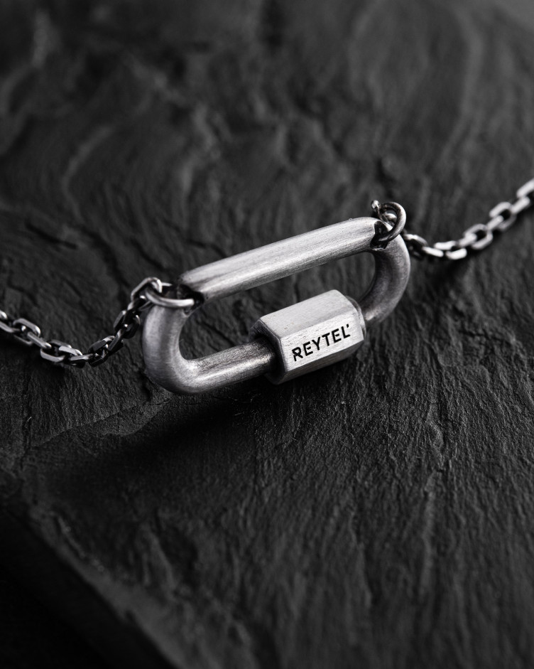 Anhänger KARABIN an einer Kette in Sterlingsilber 3