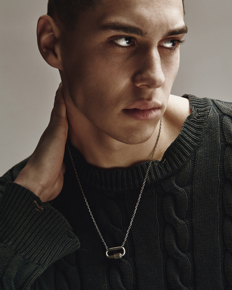 Anhänger KARABIN an einer Kette in Sterlingsilber 2