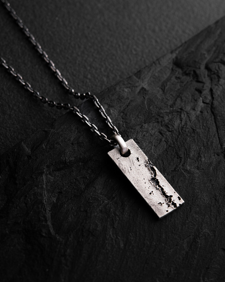 Anhänger an Kette MONOLITH  in Sterlingsilber