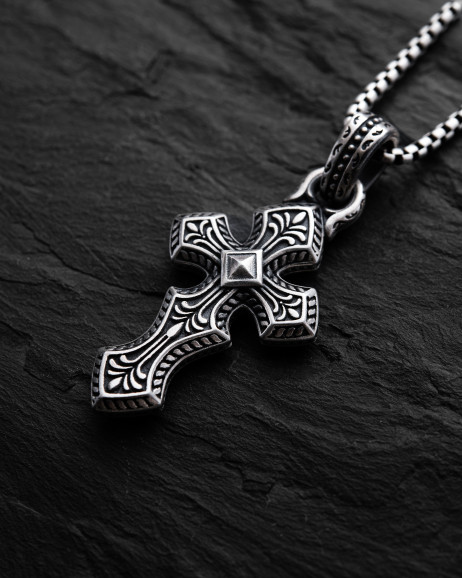 Kreuz INITIUM ET FINIS in Sterlingsilber