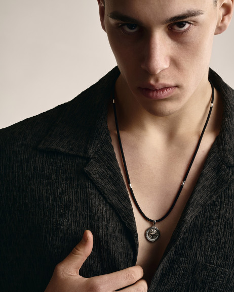 Seidenschnur mit Weißgoldeinsätzen 5