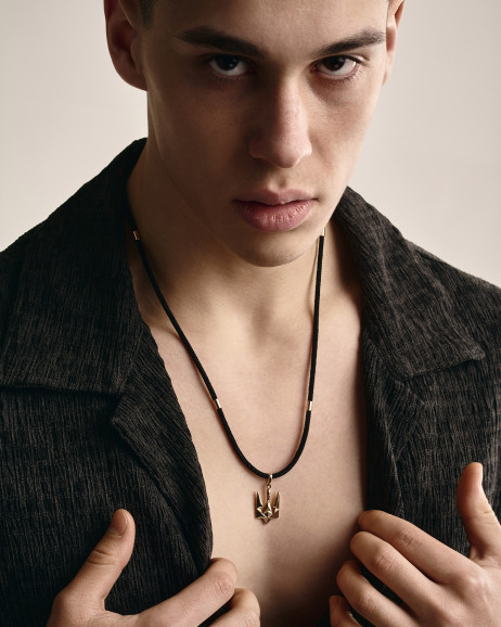 Seidenschnur mit Gelbgoldeinsätzen 2