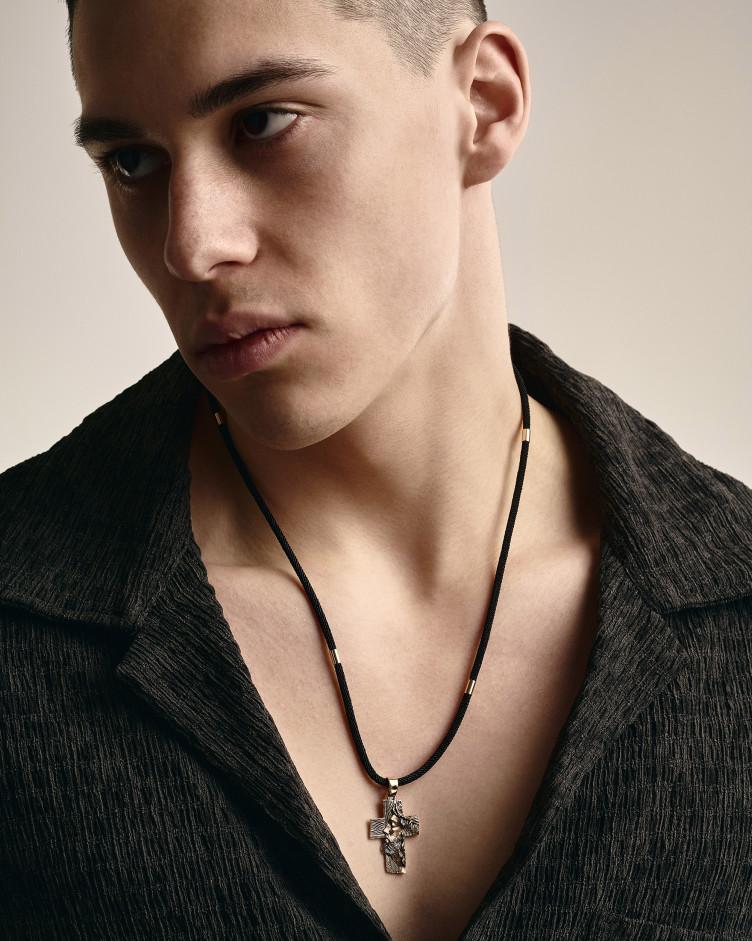 Seidenschnur mit Rotgoldeinsätzen 6