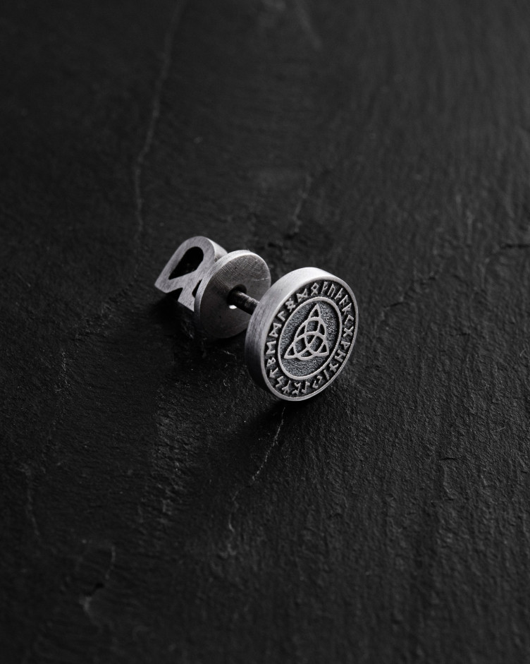 Einzelohrstecker TRIQUETRA. RUNES in Sterlingsilber 3