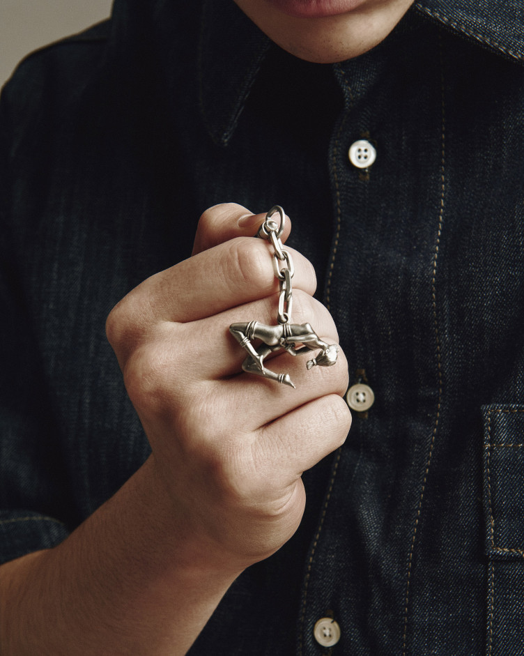 Schlüsselanhänger SHIBARI – INVERTED SUSPENSION in Sterlingsilber 2